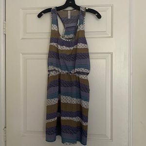 Adorable printed dress with pockets!